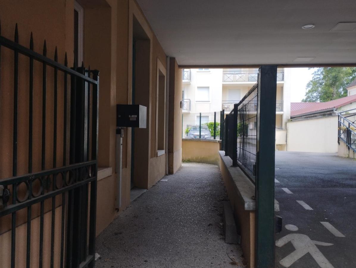 Studio Cosy En Centre Ville Arpajon Exterior foto