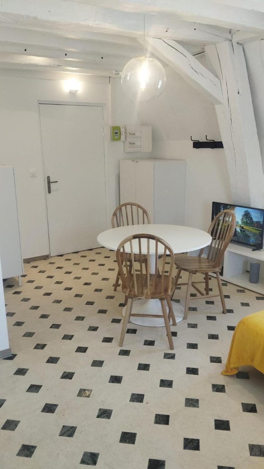 Studio Cosy En Centre Ville Arpajon Exterior foto